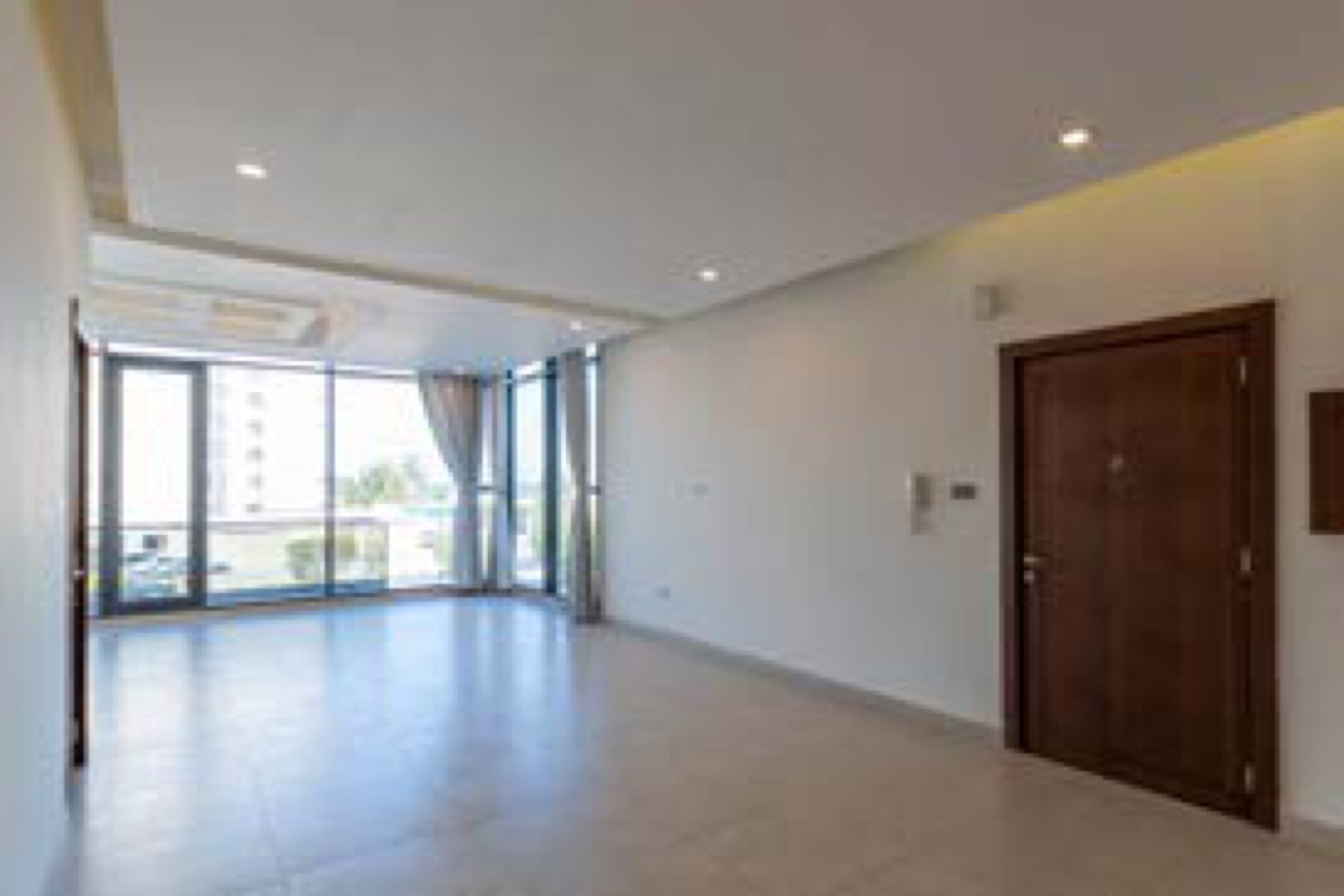 Fintas Apartment Building — Build 2